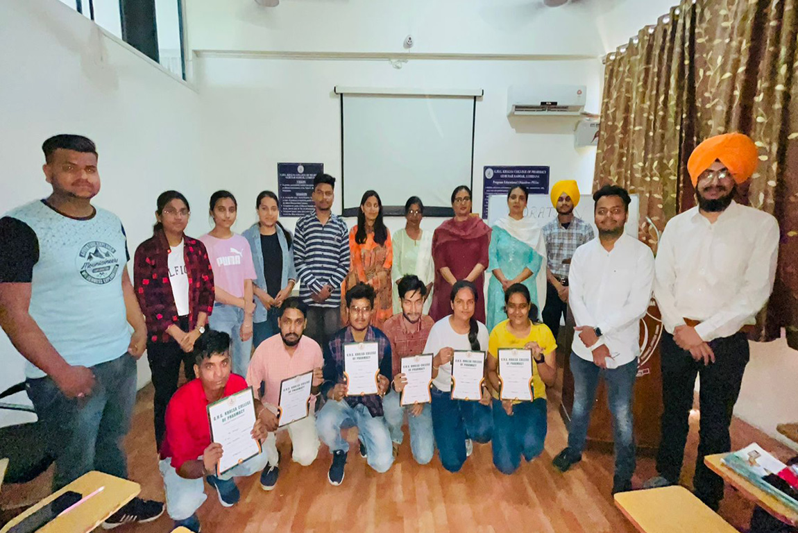 Pharmacy College Club organized 'Oration Competition'