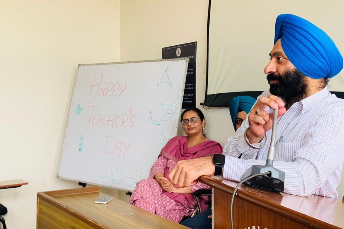 Pharmacy College Club, G. H. G. Khalsa College of Pharmacy Gurursar Sadhar celebrated Teachers Day